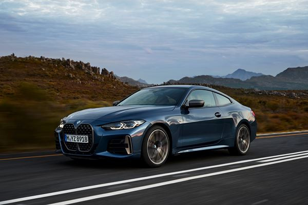 Le coupé deux-portes BMW Série 4 revendique une expérience de conduite sportive