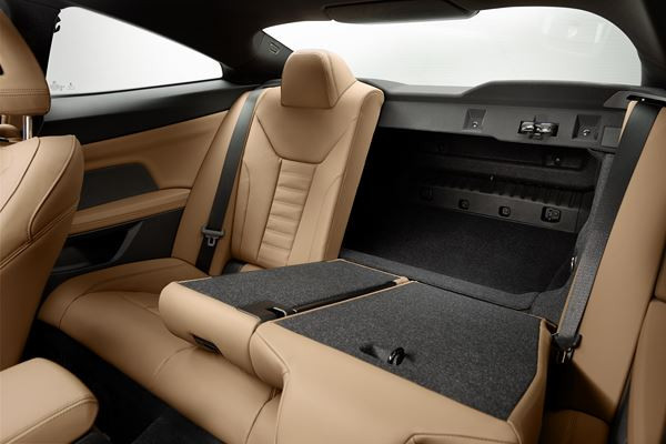 Le coupé deux-portes BMW Série 4 revendique une expérience de conduite sportive