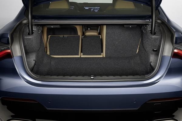 Le coupé deux-portes BMW Série 4 revendique une expérience de conduite sportive