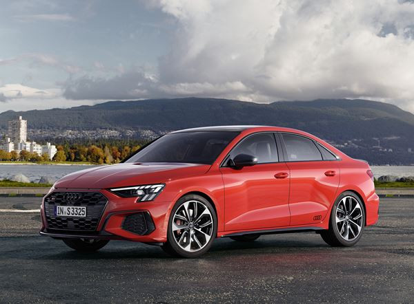 La compacte sportive Audi S3 Berline 2.0 TFSI délivre 310 ch et 400 Nm