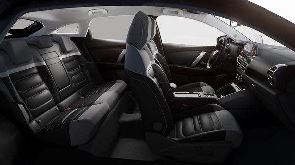 Citroën ë-C4: une berline compacte électrique surélevée à la lunette arrière inclinée