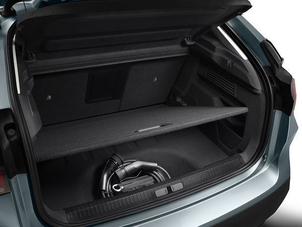 Citroën ë-C4: une berline compacte électrique surélevée à la lunette arrière inclinée