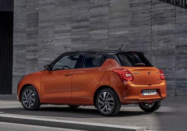La Suzuki Swift restylée embarque une calandre 3D sportive