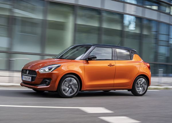 La Suzuki Swift restylée embarque une calandre 3D sportive