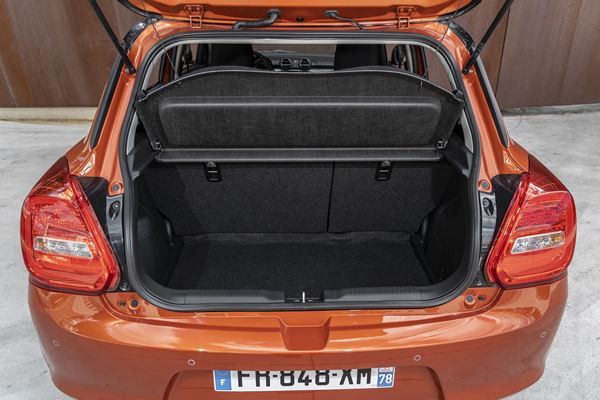 La Suzuki Swift restylée embarque une calandre 3D sportive