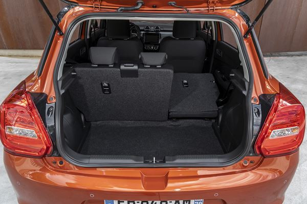 La Suzuki Swift restylée embarque une calandre 3D sportive