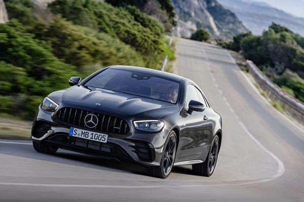 La Mercedes Classe E Coupé affiche un design plus sportif