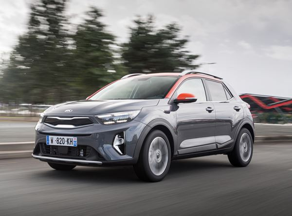 Le crossover urbain Kia Stonic restylé évolue subtilement