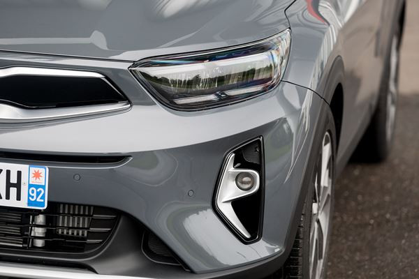 Le crossover urbain Kia Stonic restylé évolue subtilement