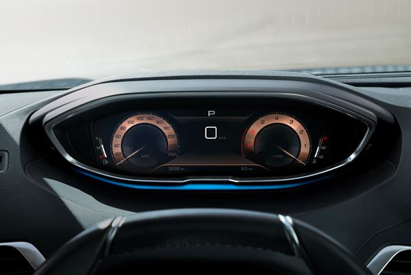 Le SUV Peugeot 3008 affiche une calandre sans cadre prolongée d’ailettes