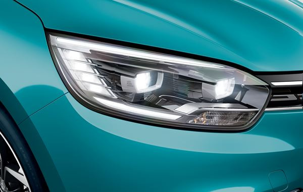 Le Renault Scenic s’offre un design très légèrement rafraichi