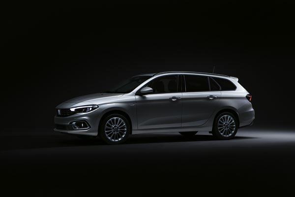 Le break Fiat Tipo Station Wagon restylé démarre à partir de 20 990 euros