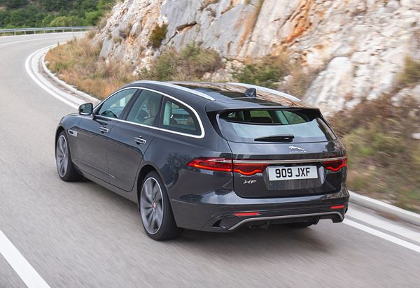 Le break Jaguar XF Sportbrake reçoit un design extérieur affirmé