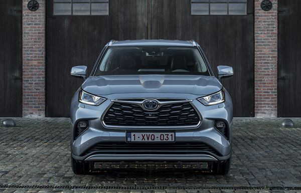 Toyota Highlander Hybride: un SUV sept places hybride modulable à transmission intégrale