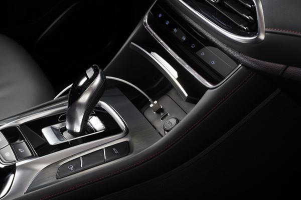 Le SUV hybride rechargeable MG EHS affiche une autonomie électrique de 52 km