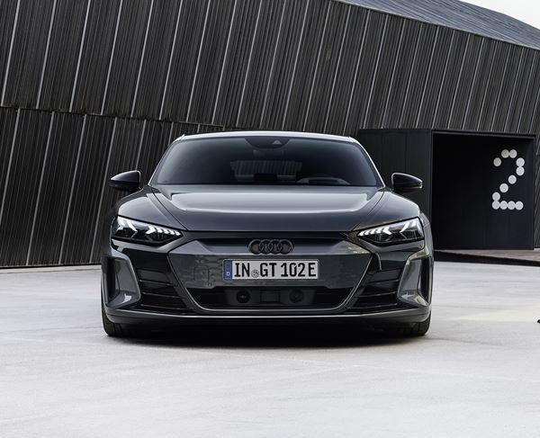 Le coupé quatre portes Audi RS e-tron GT réalise le zéro à 100 km/h en 3,3 secondes