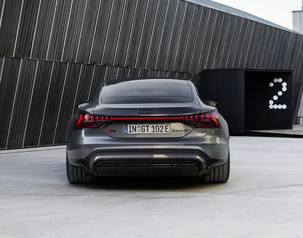 Le coupé quatre portes Audi RS e-tron GT réalise le zéro à 100 km/h en 3,3 secondes