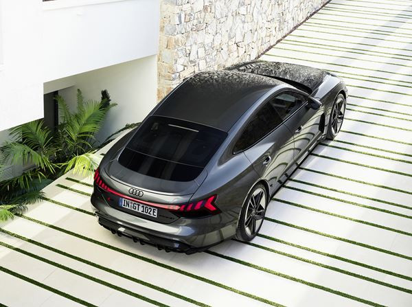 Le coupé quatre portes Audi RS e-tron GT réalise le zéro à 100 km/h en 3,3 secondes
