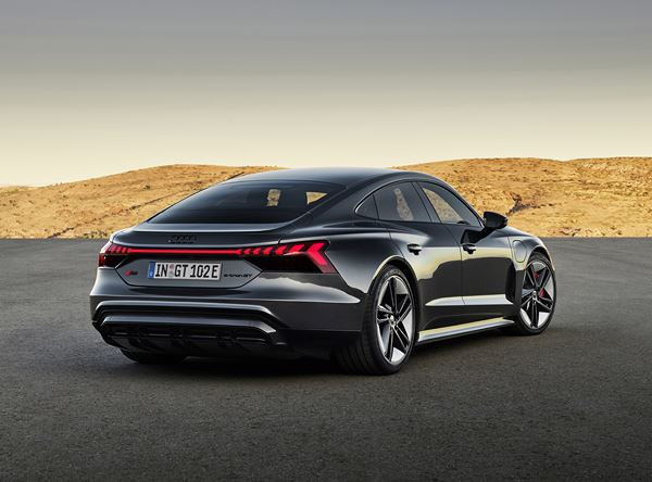Le coupé quatre portes Audi RS e-tron GT réalise le zéro à 100 km/h en 3,3 secondes