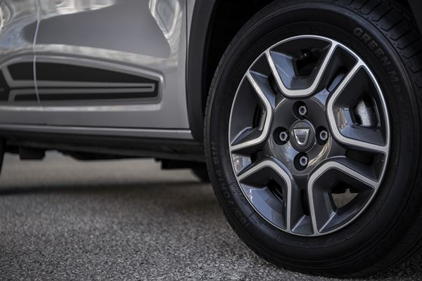 Dacia Spring: une mini-citadine électrique accessible d'une autonomie de 230 km