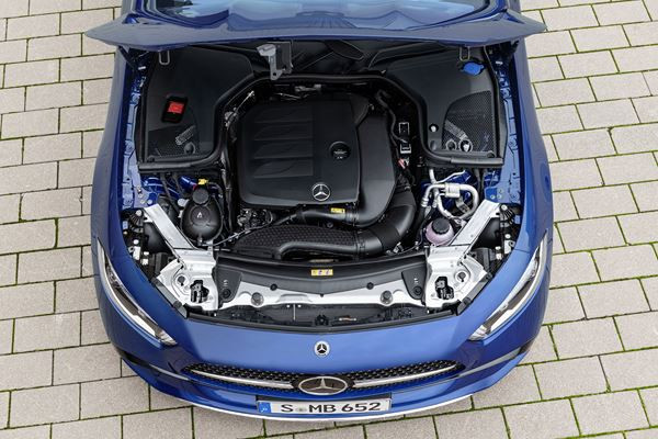 Le coupé quatre portes Mercedes CLS au look plus sportif en approche
