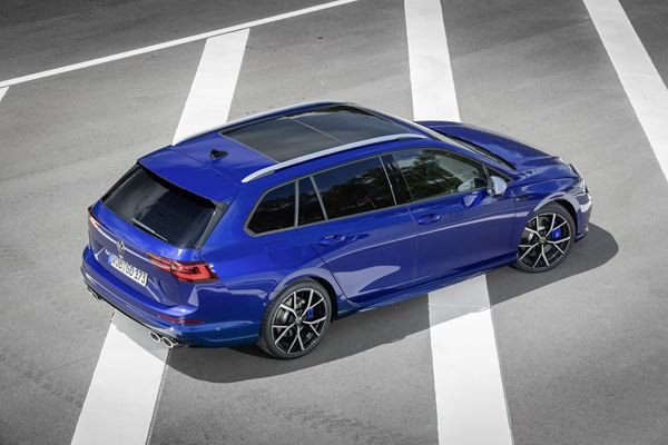 Le break Volkswagen Golf R SW 2.0 litres TSI débite une puissance de 320 ch