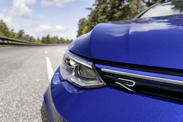 Le break Volkswagen Golf R SW 2.0 litres TSI débite une puissance de 320 ch