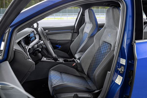 Le break Volkswagen Golf R SW 2.0 litres TSI débite une puissance de 320 ch