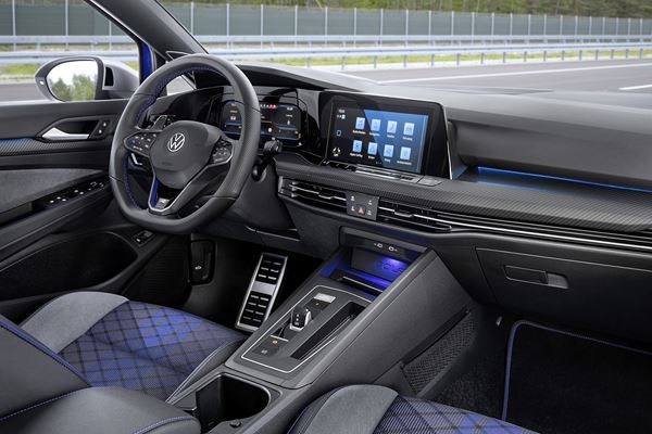 Le break Volkswagen Golf R SW 2.0 litres TSI débite une puissance de 320 ch