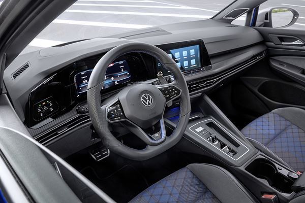 Le break Volkswagen Golf R SW 2.0 litres TSI débite une puissance de 320 ch