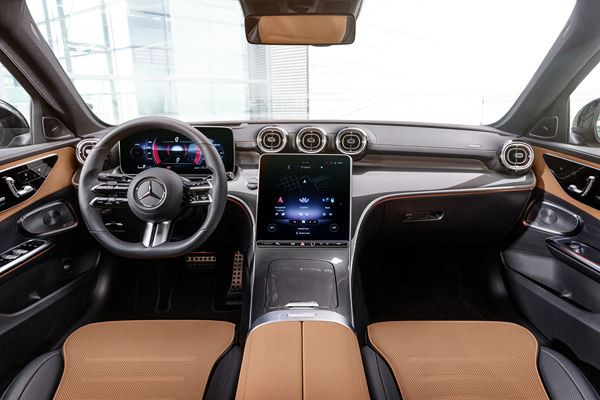 La Mercedes-Benz Classe C embarque les équipements high-tech de la Classe S