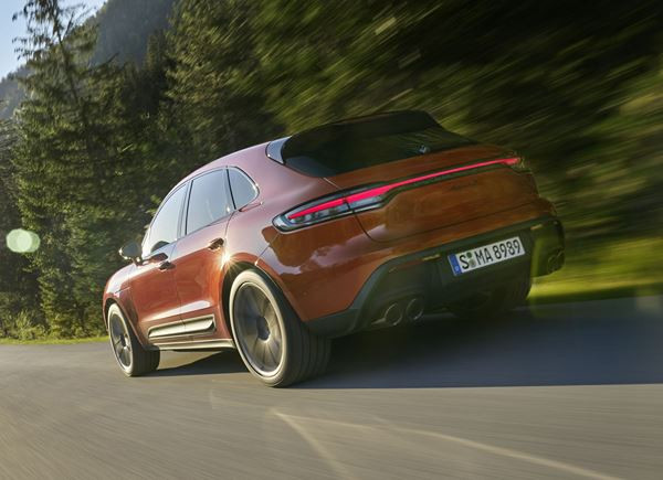 Le Porsche Macan affiche des lignes sportives plus affûtées