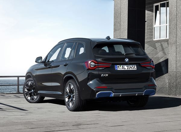 La BMW iX3 électrique s'offre un léger rafraichissement