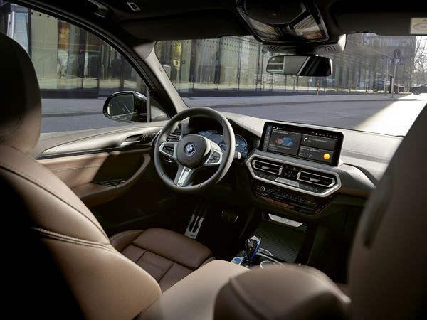 La BMW iX3 électrique s'offre un léger rafraichissement