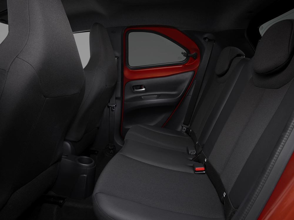 Le crossover urbain Toyota Aygo X revendique un fort caractère