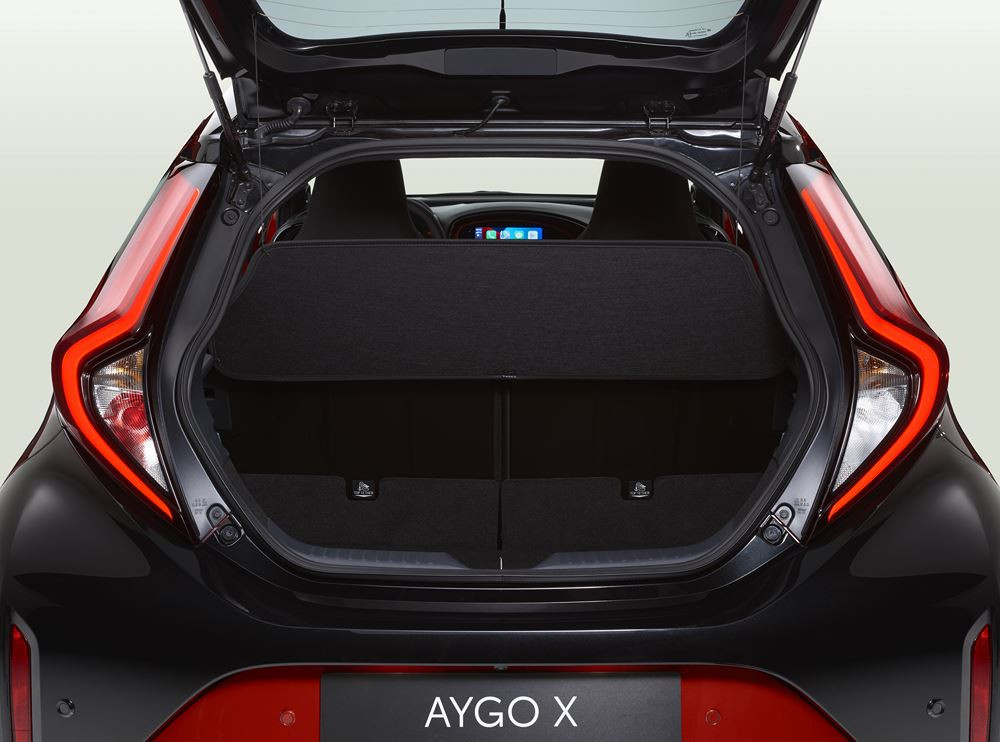 Le crossover urbain Toyota Aygo X revendique un fort caractère
