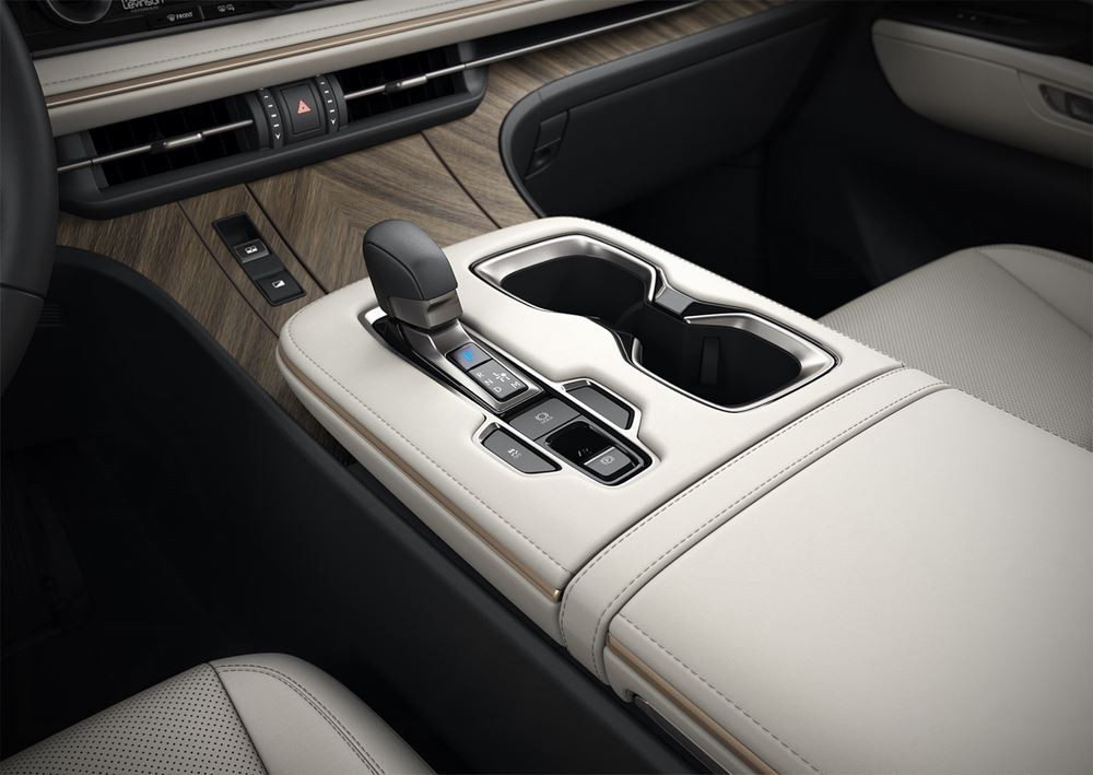 Le grand van Lexus LM offre le confort d'une limousine de luxe