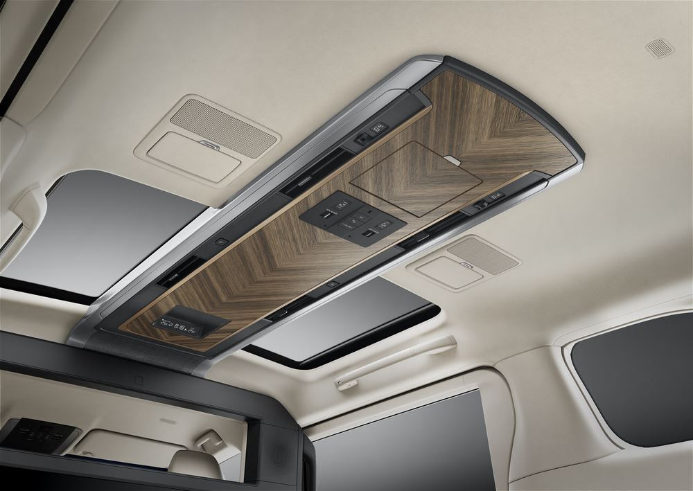 Le grand van Lexus LM offre le confort d'une limousine de luxe