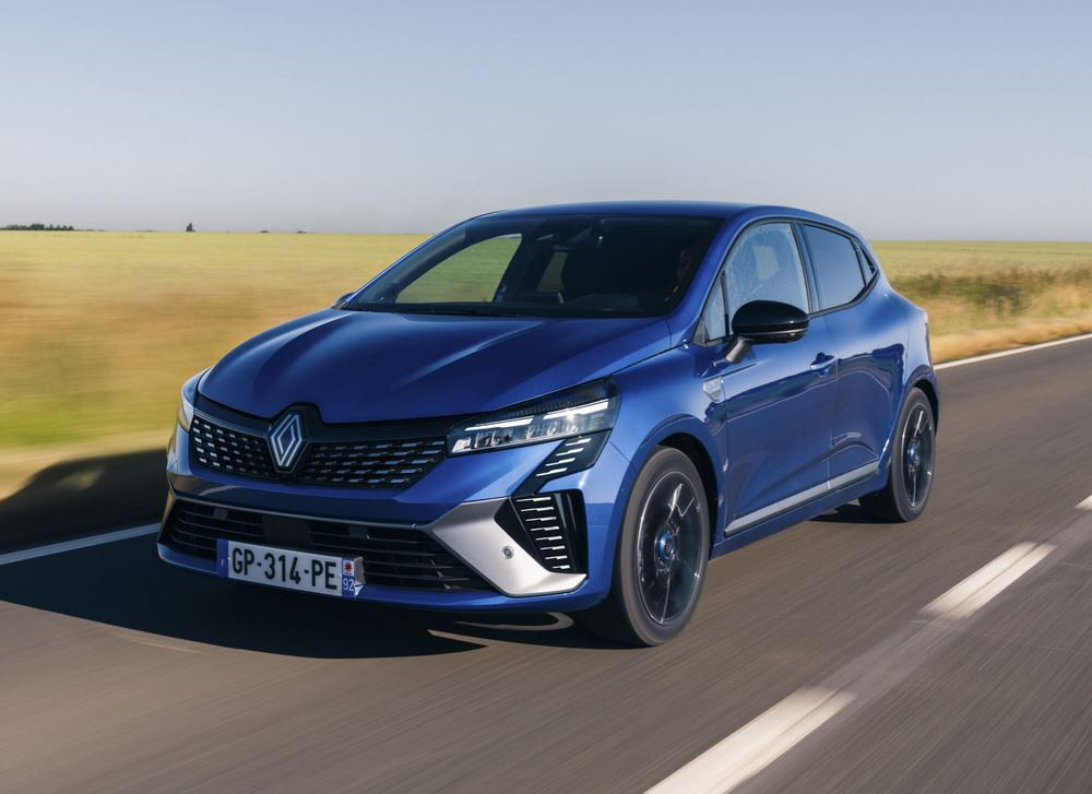 La Renault Clio restylée adopte des lignes tendues et facettées