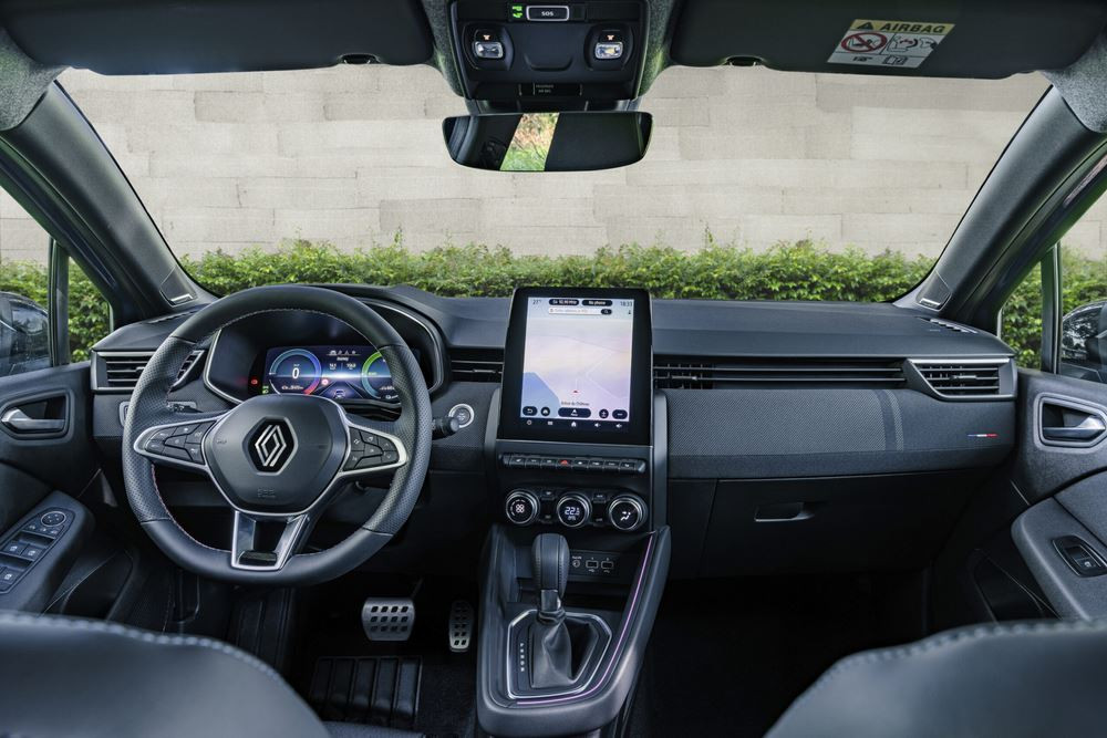 La Renault Clio restylée adopte des lignes tendues et facettées