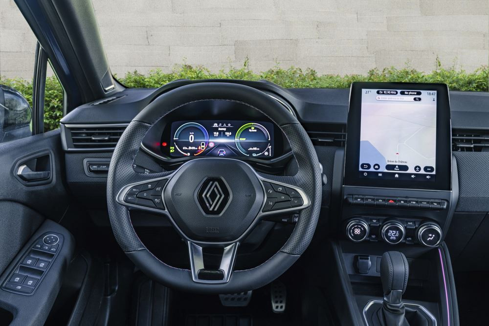 La Renault Clio restylée adopte des lignes tendues et facettées