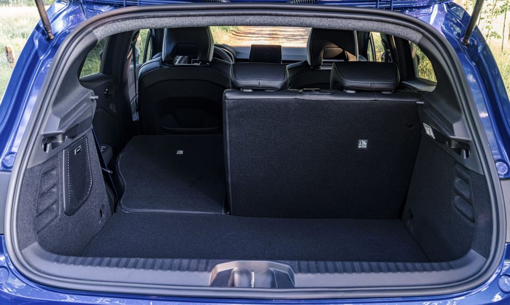 La Renault Clio restylée adopte des lignes tendues et facettées