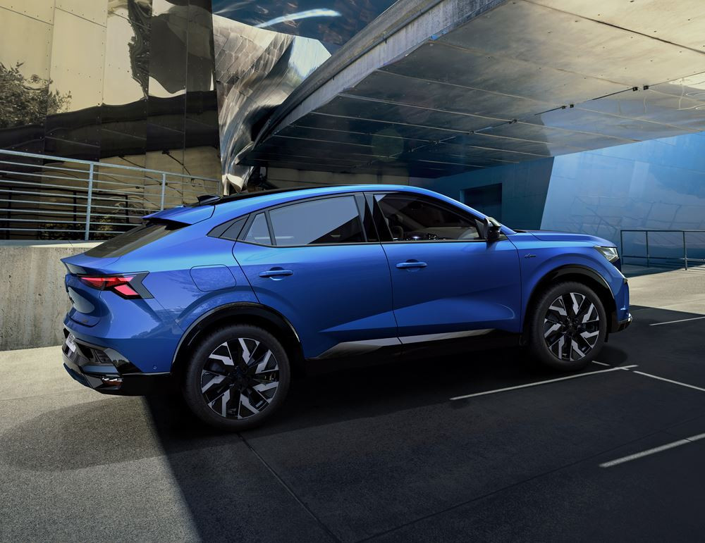 Le SUV coupé Rafale porte-étendard de la marque Renault en approche
