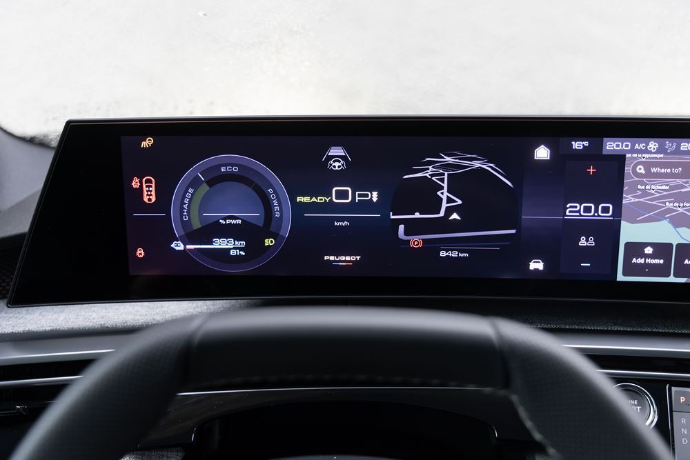 Le SUV électrique 7 places Peugeot E-5008 grande autonomie offre jusqu'à 660 km d'autonomie