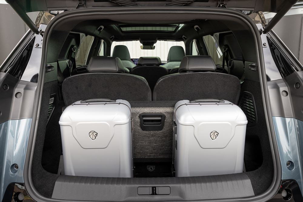 Le SUV électrique 7 places Peugeot E-5008 grande autonomie offre jusqu'à 660 km d'autonomie