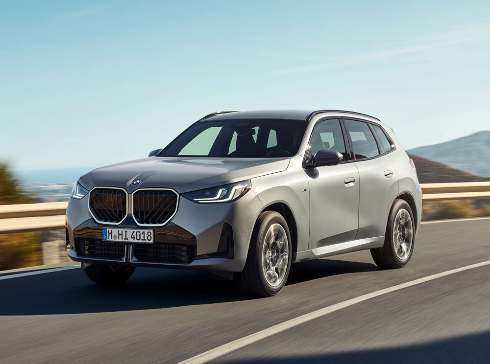 La quatrième génération du SAV BMW X3 affiche un design monolithique