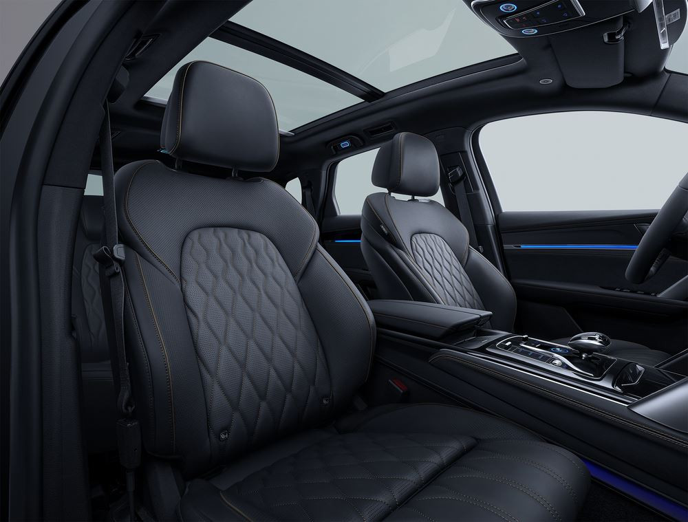 Le SUV électrique 7 places à traction intégrale Byd Tang remodelé revendique une autonomie jusqu'à 530 km