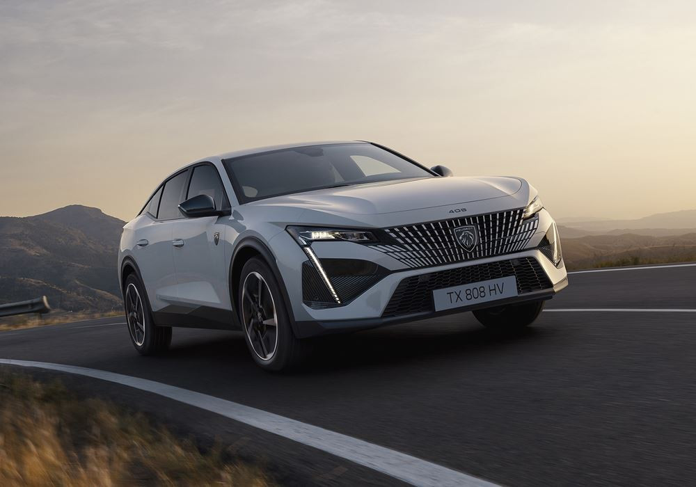 La Peugeot E-408 électrique affiche une autonomie WLTP jusqu'à 453 km