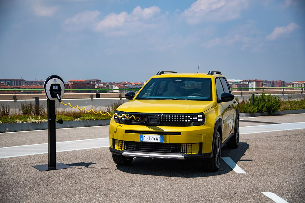 La Fiat Grande Panda électrique revendique une autonomie de 320 km en cycle combiné WLTP