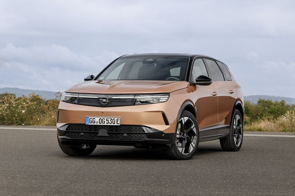 Le SUV Opel Grandland Electric 98 kWh peut parcourir jusqu'à 700 kilomètres batterie pleine